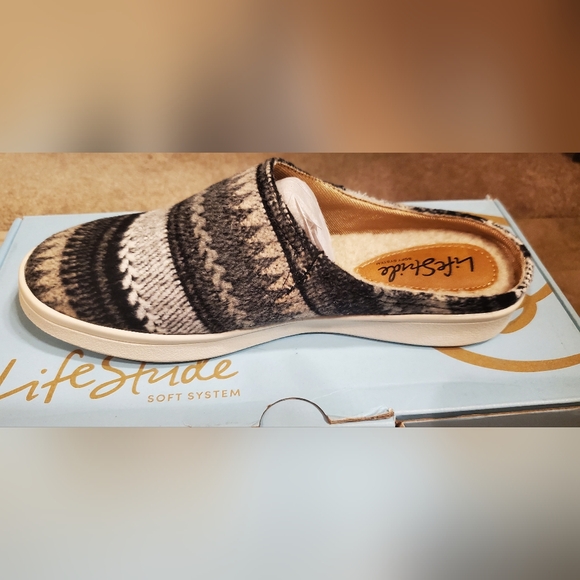 Life Stride nomad black multi 6.5 slip on - Picture 2 of 4